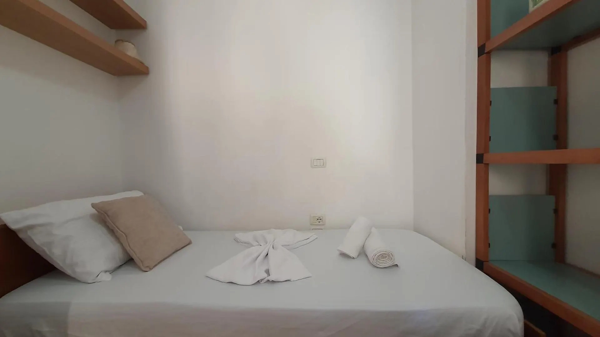 Amare Apartment - Himara Seaside 0*, Himare